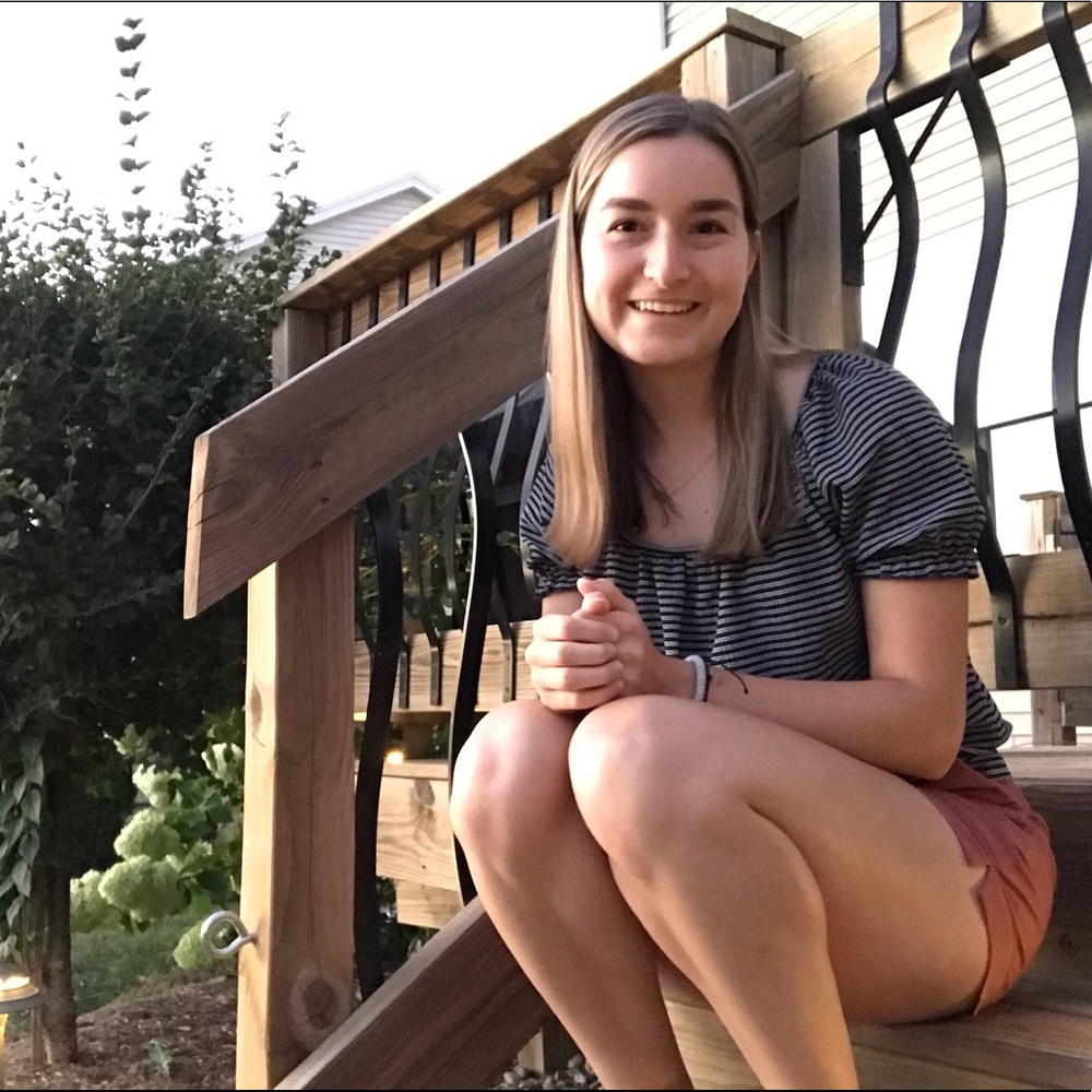 Meet your Posher, Avery